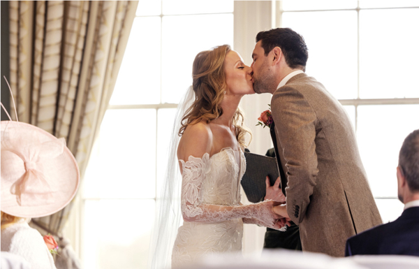 Oultonhall Weddingsplatinumpackage Carousel Desktop 01