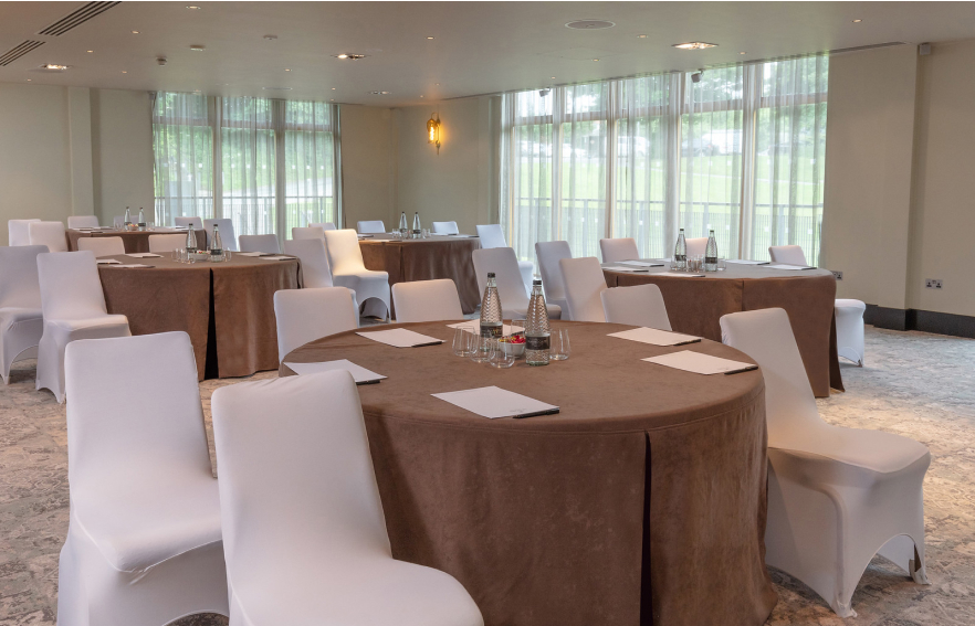 Oultonhall Ourspacesupperclaretjug Carousel Desktop 02