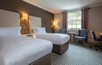 Oultonhall Roomsclassictwin Carousel Desktop 02