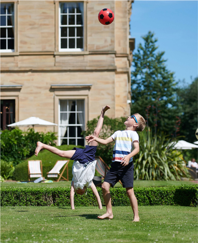 Oultonhall Aboutus Crosssell Desktop Family