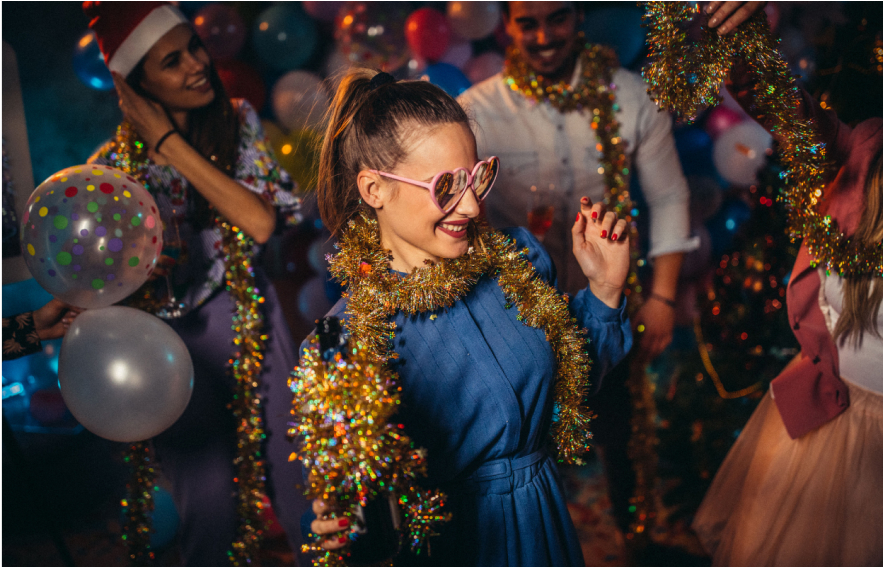 Oultonhall Mainchristmas Carousel Desktop Partynight