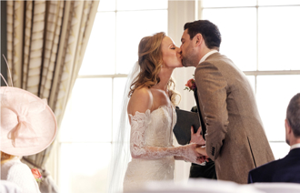 Oultonhall Weddingsplatinumpackage Carousel Desktop 01