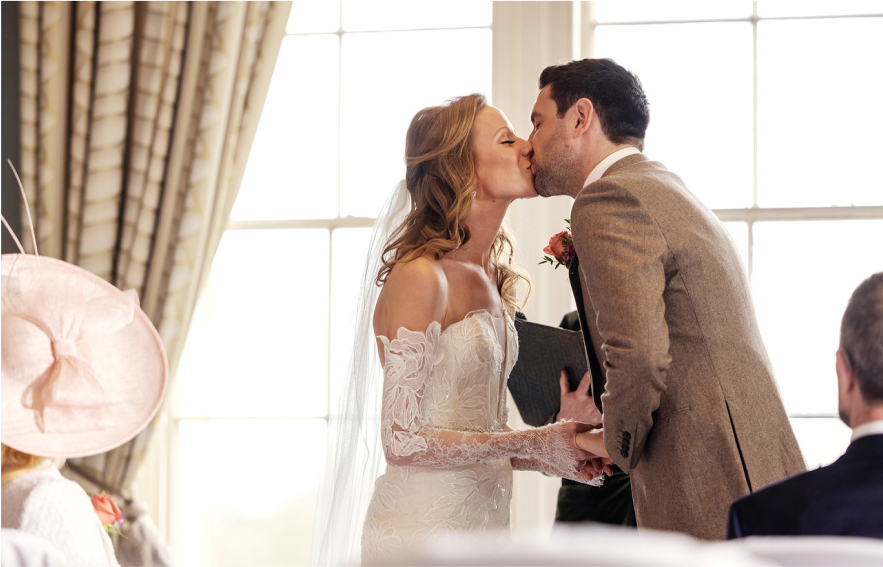 Oultonhall Weddingsplatinumpackage Carousel Desktop 01