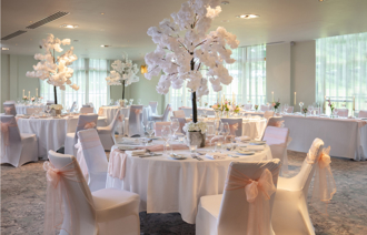 Oultonhall Weddingspacesclaretjugsuite Carousel Desktop 02