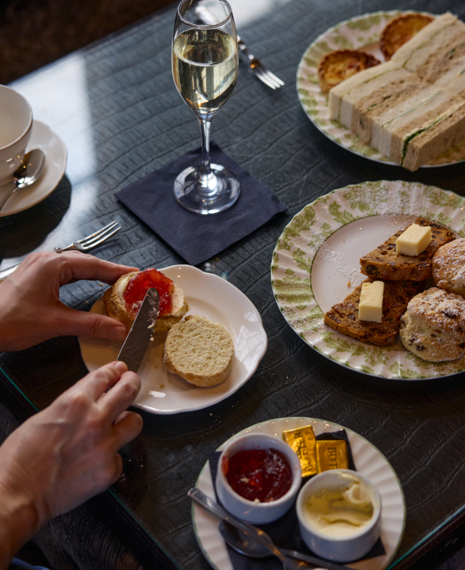 Oultonhall Maindining Crosssell Desktop Afternoontea